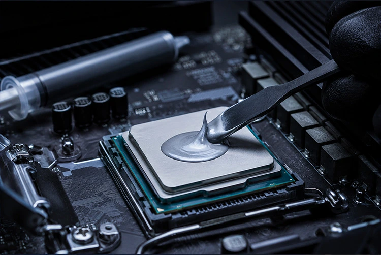 Thermal paste application on CPU