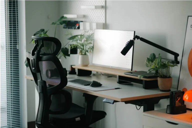 Computer Desk Chair Essentials: From Seat Height to Lumbar Support Computer Desk Chair